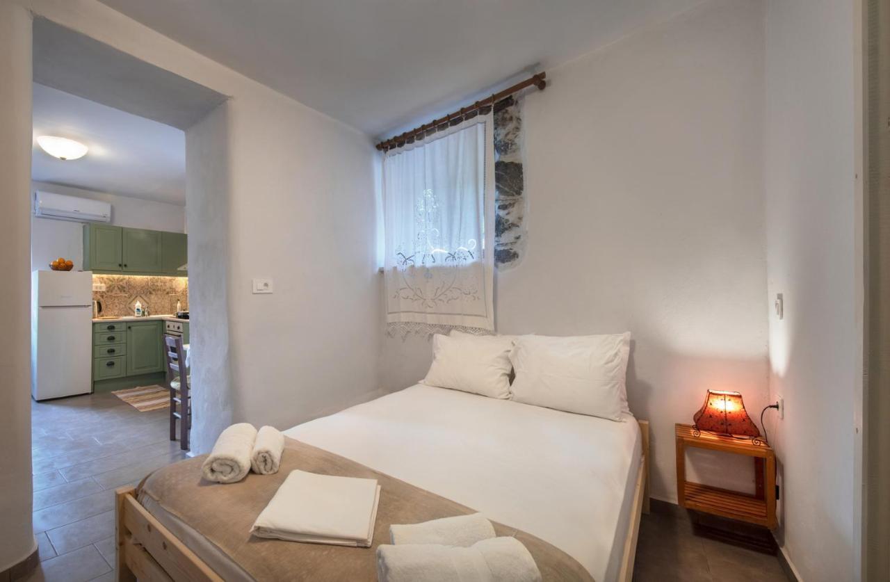 Feneri 3 -Cozy Rustic Apt 20' From Elafonisi Beach Περιβόλια Εξωτερικό φωτογραφία